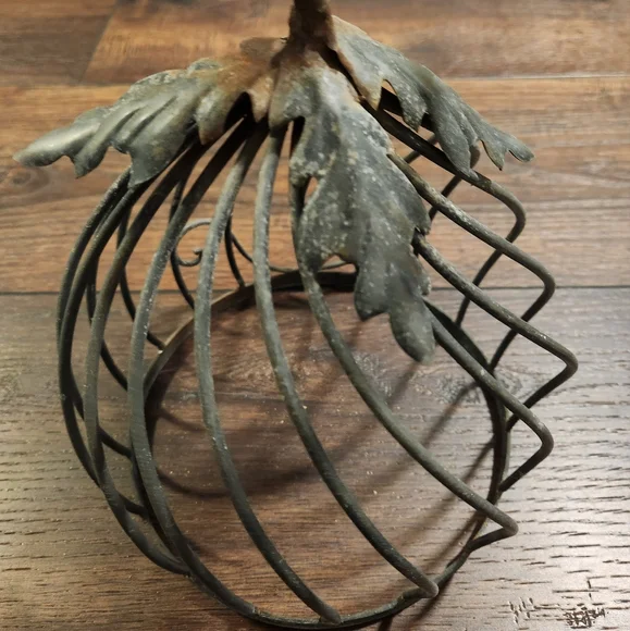 VTG Metal Plant Stand - Picture 14 of 14